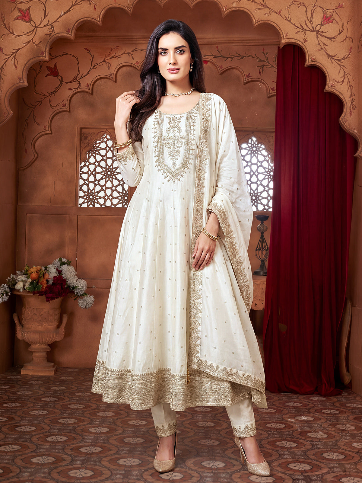 Portrait from the Dhanya Lifestyle atelier